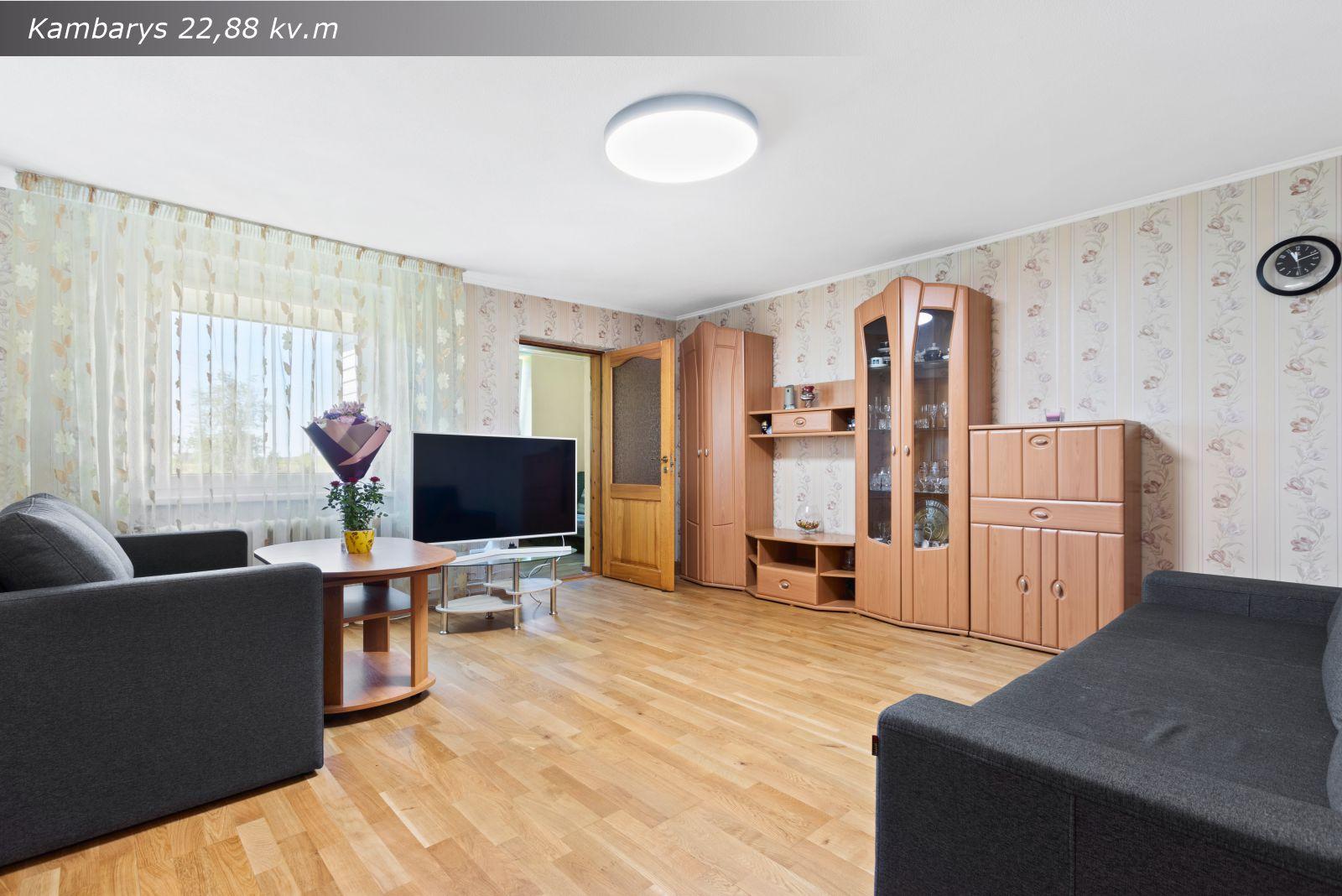 Parduodamas šviesus, erdvus ir tvarkingas 4 kambarių butas Tuopų g. 2, Tauralaukyje, Klaipėdoje