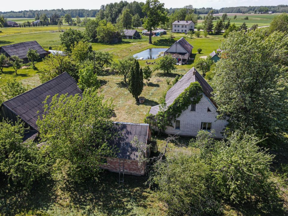 Sumažinta kaina nuo 11 500 eurų iki 7 500 eurų! Parduodama sodyba Kupiškio r., Tvirų k.