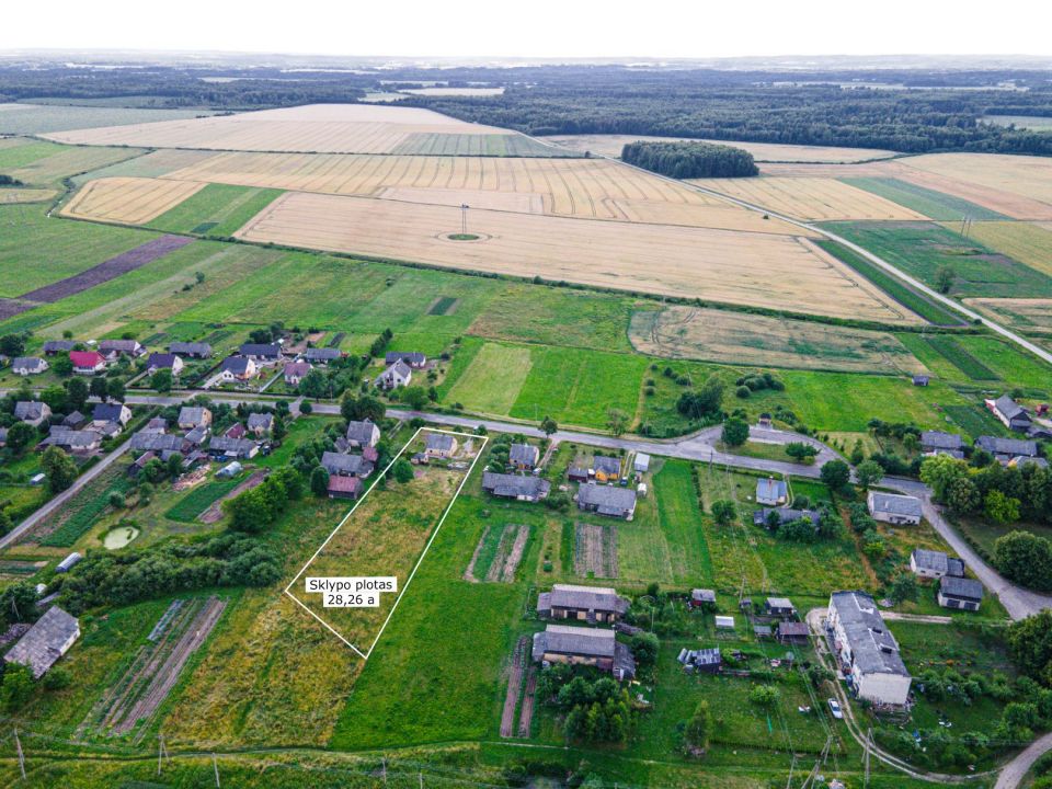 Parduodamas vieno aukšto su mansarda mūrinis gyvenamasis namas Draugystės g., Kiaunorių k., Kelmės r.